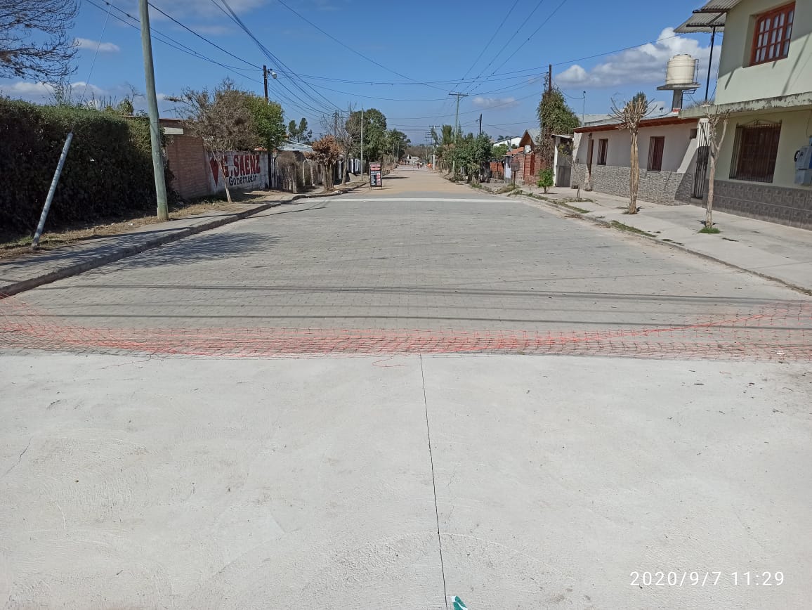 A buen ritmo avanzan los trabajos de adoquinado en barrio El Jardín