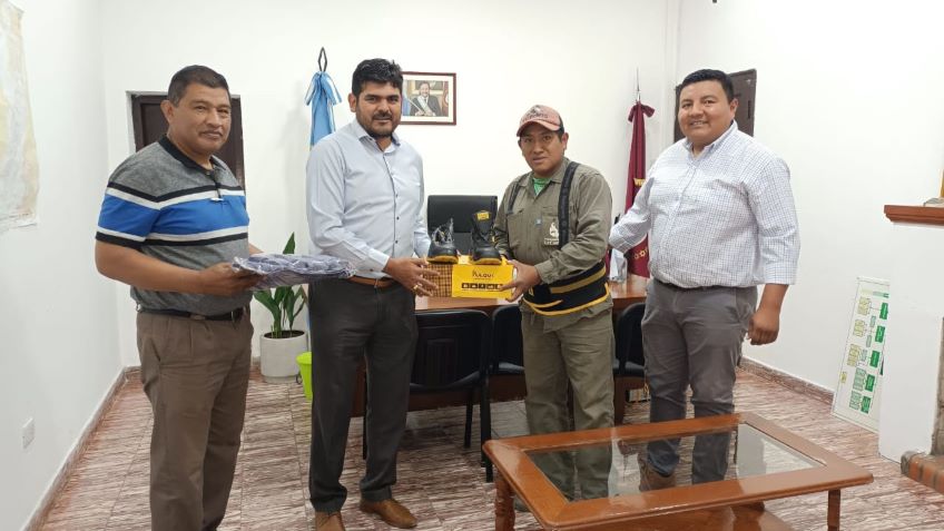 El municipio inicio la entrega de indumentaria de trabajo al personal ...